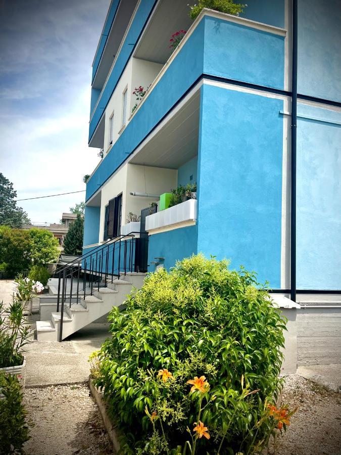 Cozy 55-M2 Flat Close To The Countryside In Нарни Екстериор снимка